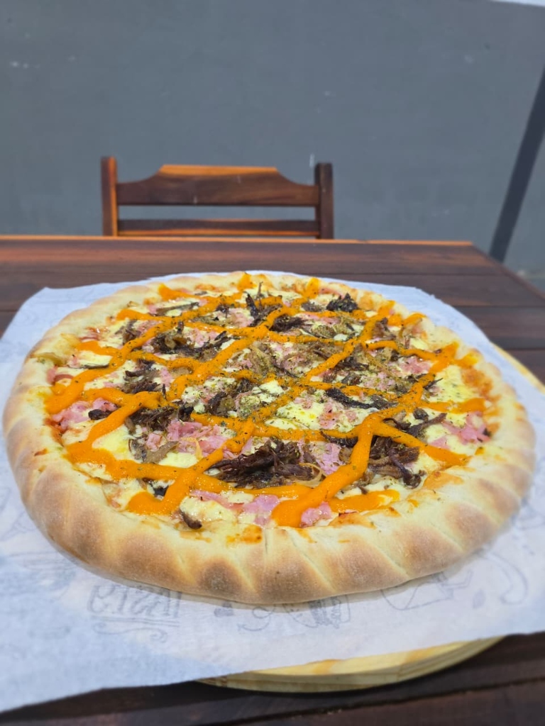 Pizza Carne Seca ao Cheddar